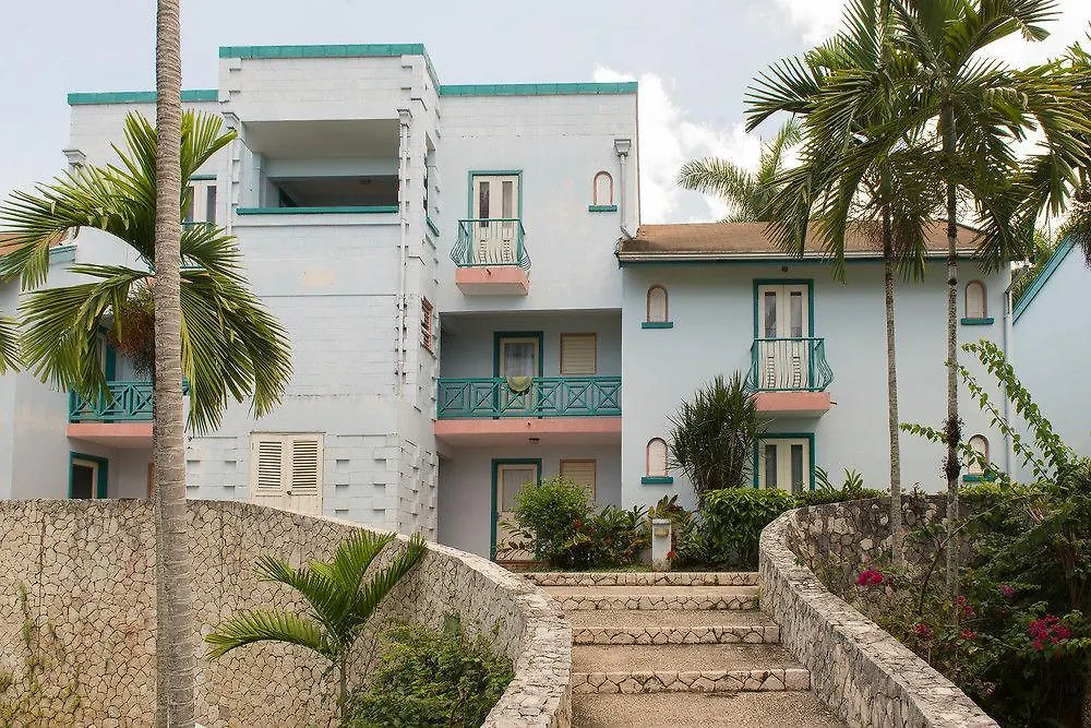 Sea Breeze Beach Studio - Negril