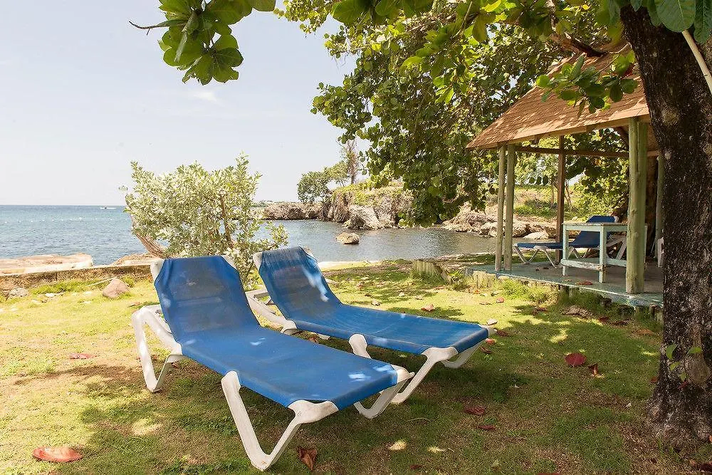 Sea Breeze Beach Studio - Negril Apartment