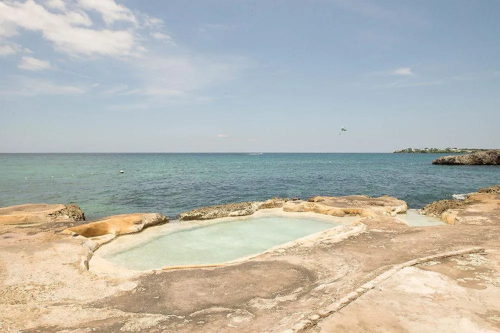 Sea Breeze Beach Studio - Negril