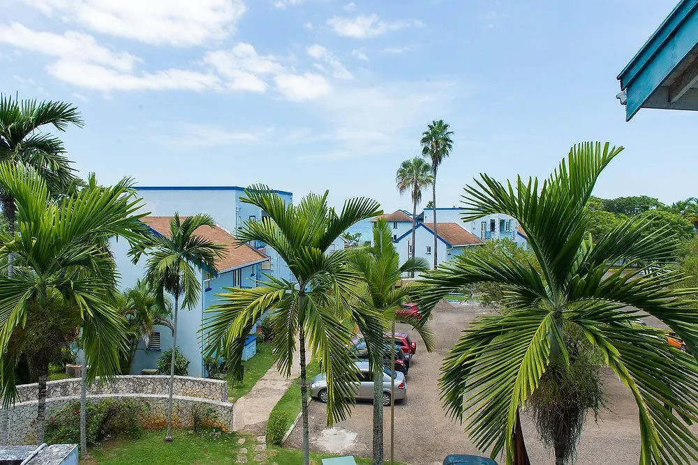 Sea Breeze Beach Studio - Negril Jamaica